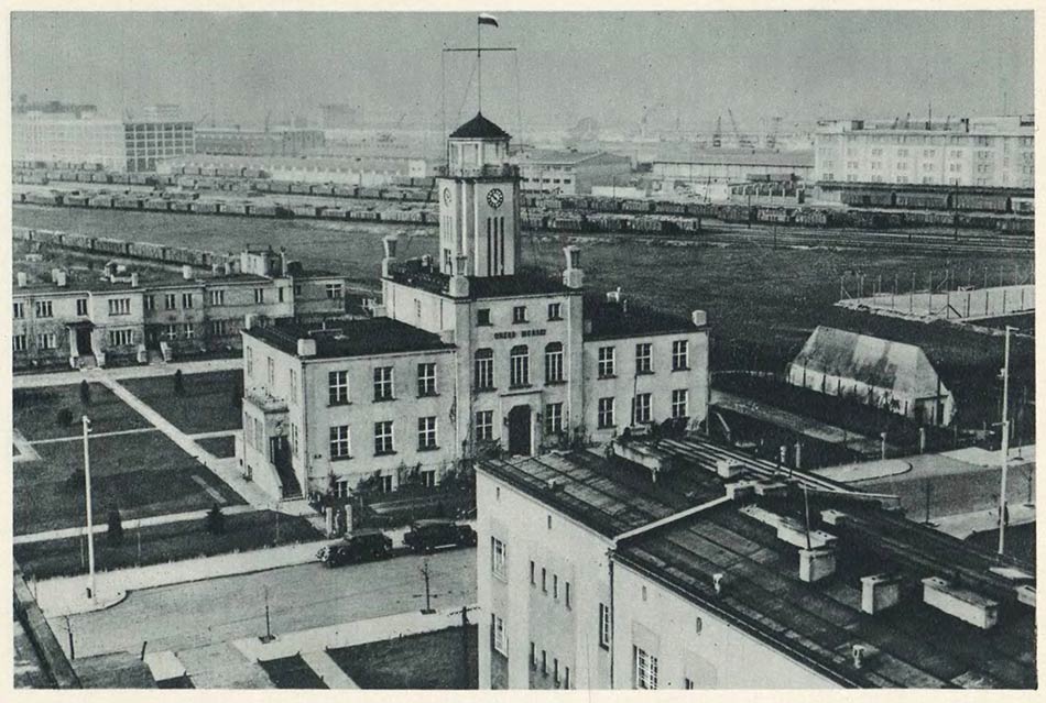Fotografia archiwalna Urzędu Morskiego w Gdyni